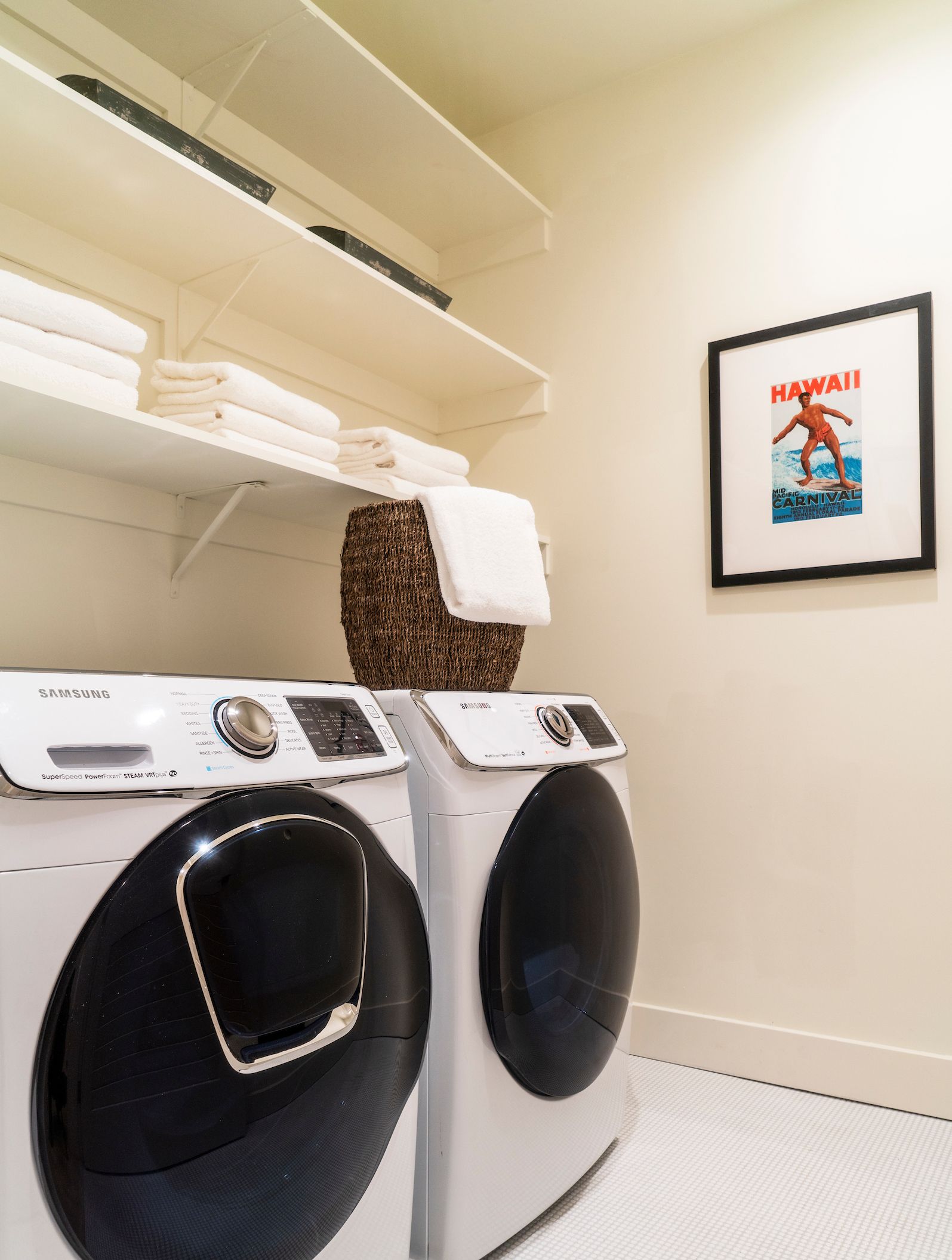 Maximus_The Pointe at Cove_4Bdrm_In Home Laundry Full Size Washer and Dryer_1207_184026.jpg