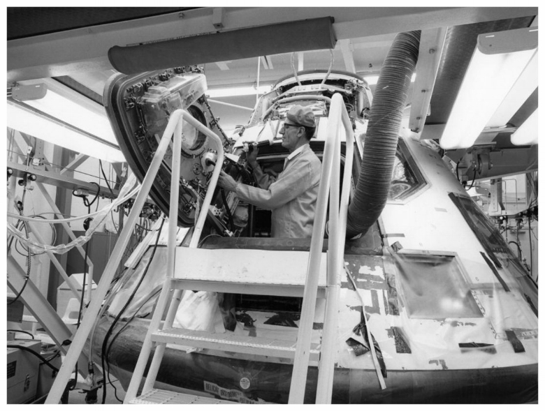 Apollo+11+Command+Module+(CM-107)+during+construction+and+testing+at+the+Rockwell+plant+in+Downey,+California.jpeg