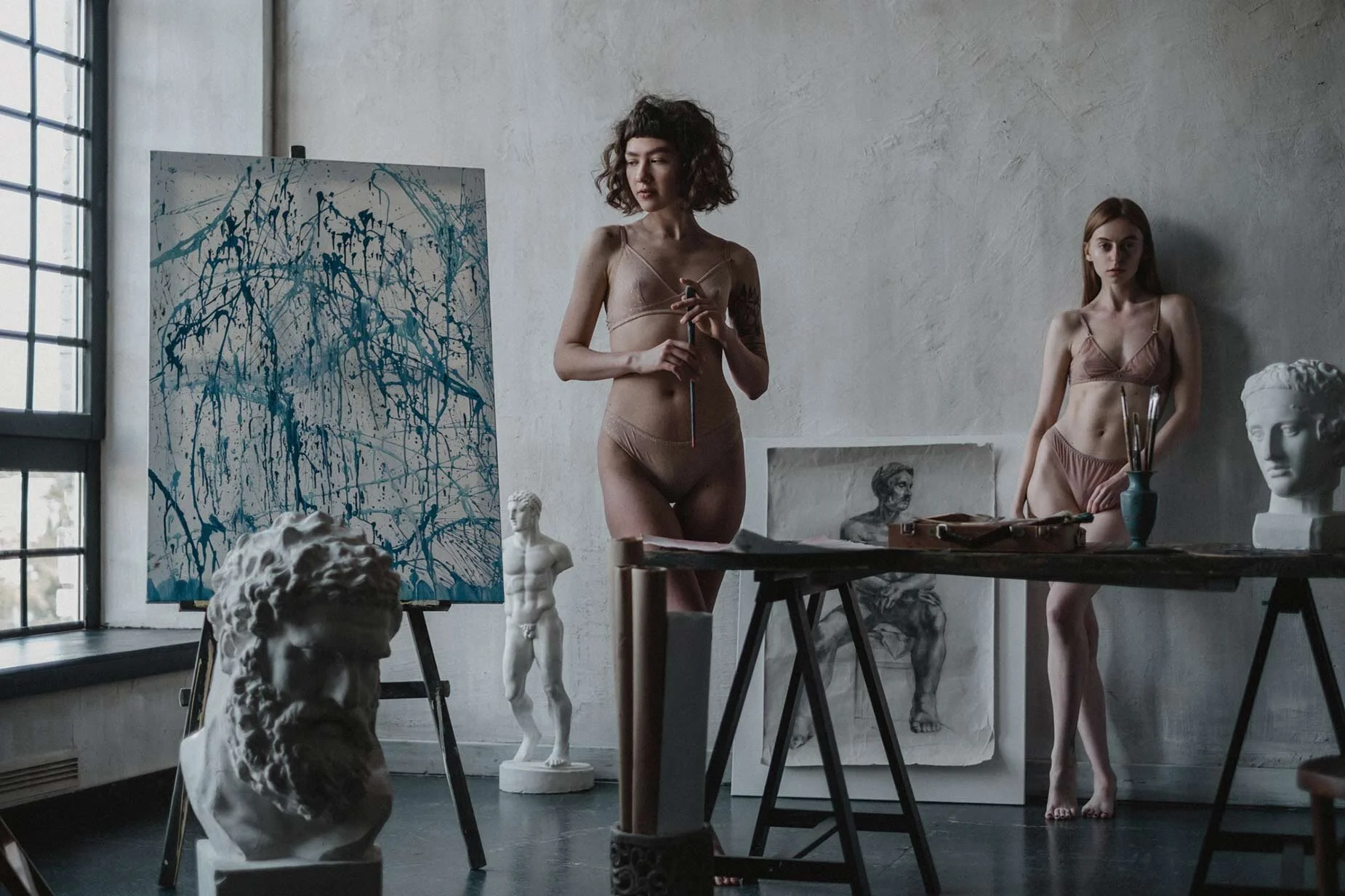 Lolita_and_Alina_by_Dawid_Imach_3.jpg