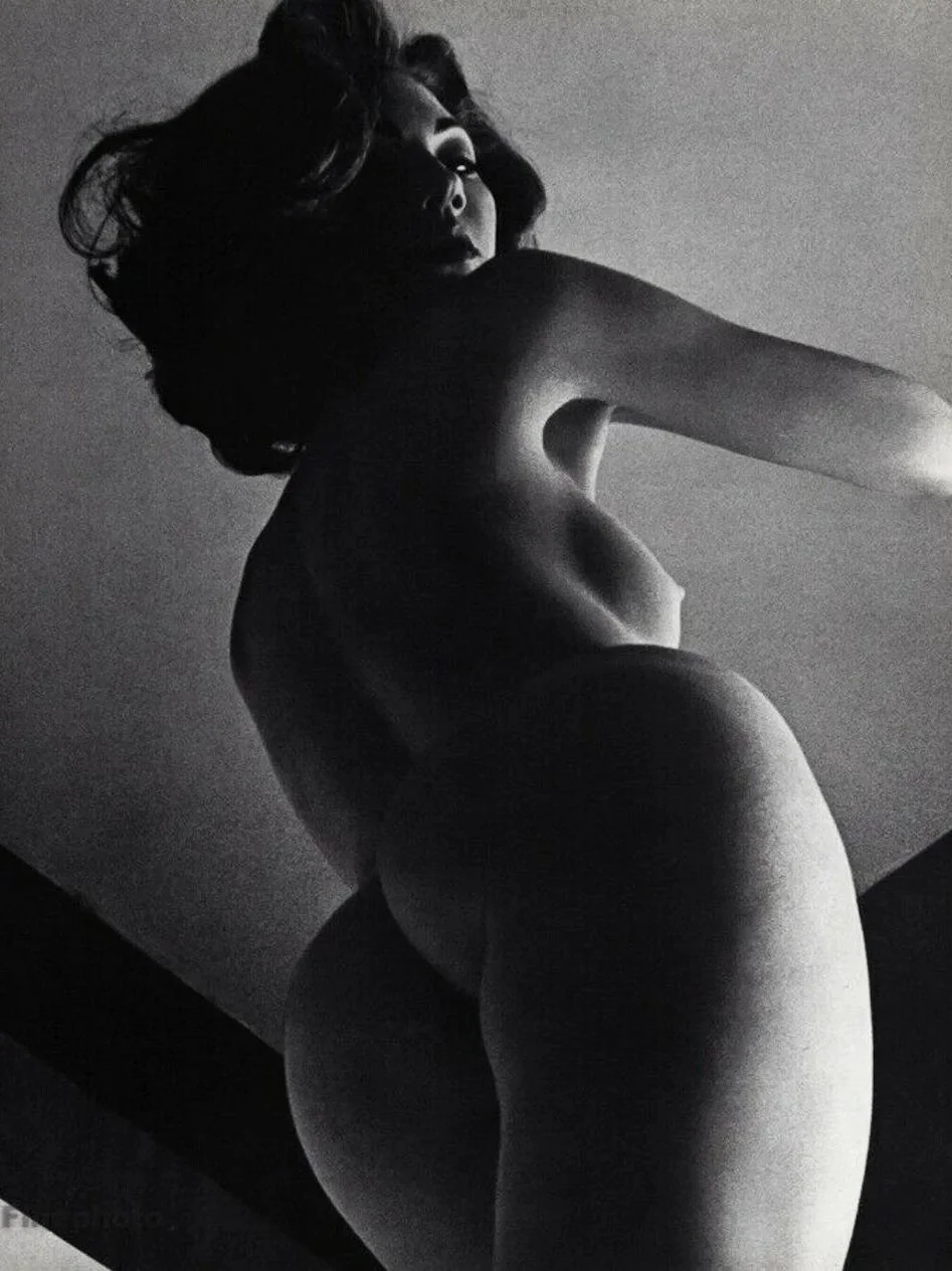 "NUDE WOMAN"  BY JOHN RAWLINGS  1966