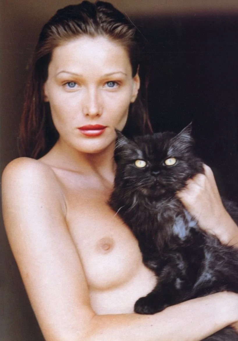 CARLA BRUNI BY HELMUT NEWTON 1992