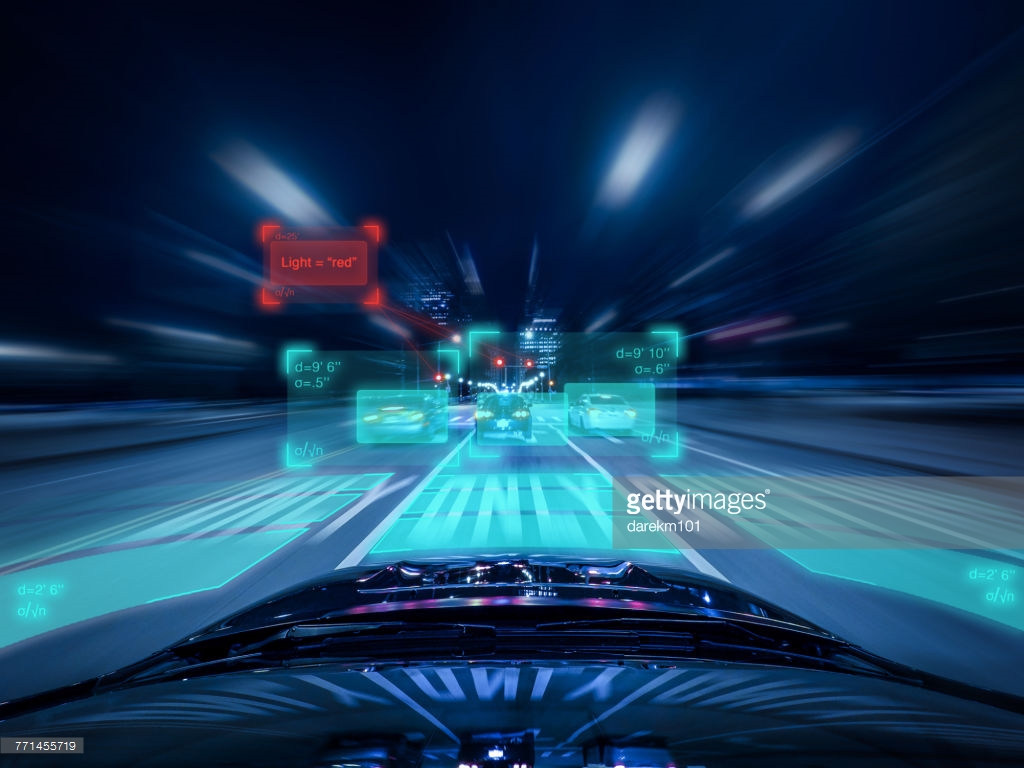 driverless-car-evaluating-upcoming-traffic-picture-id771455719.jpeg