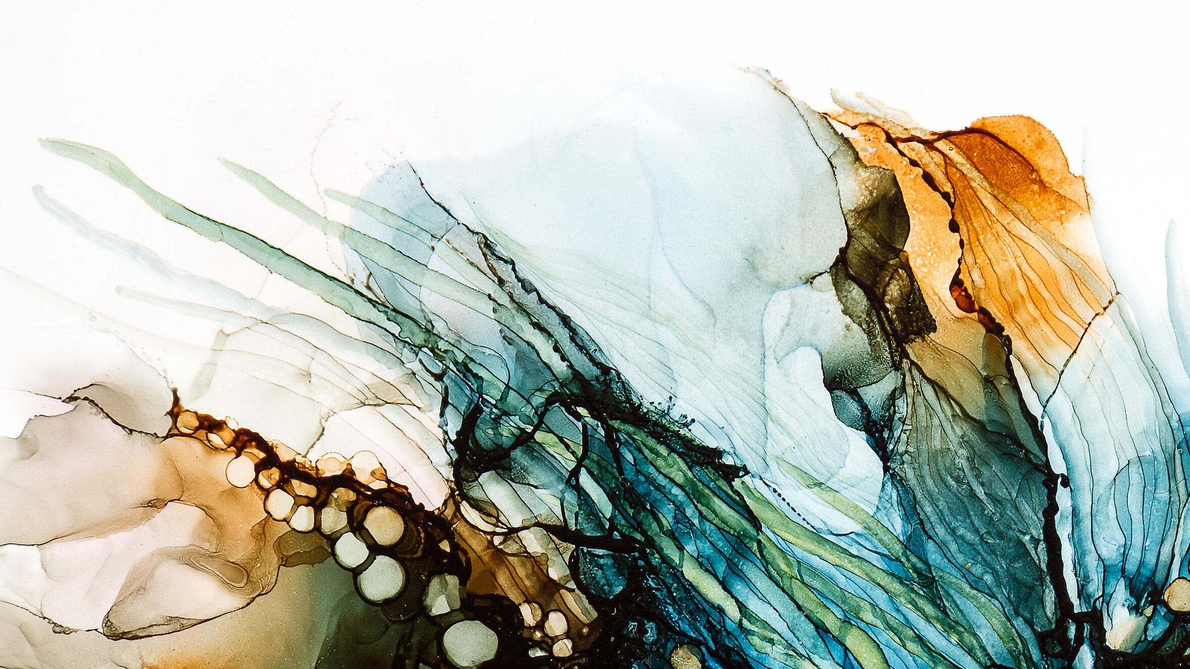 Explore the World of Alcohol Ink Painting with this Comprehensive Guide