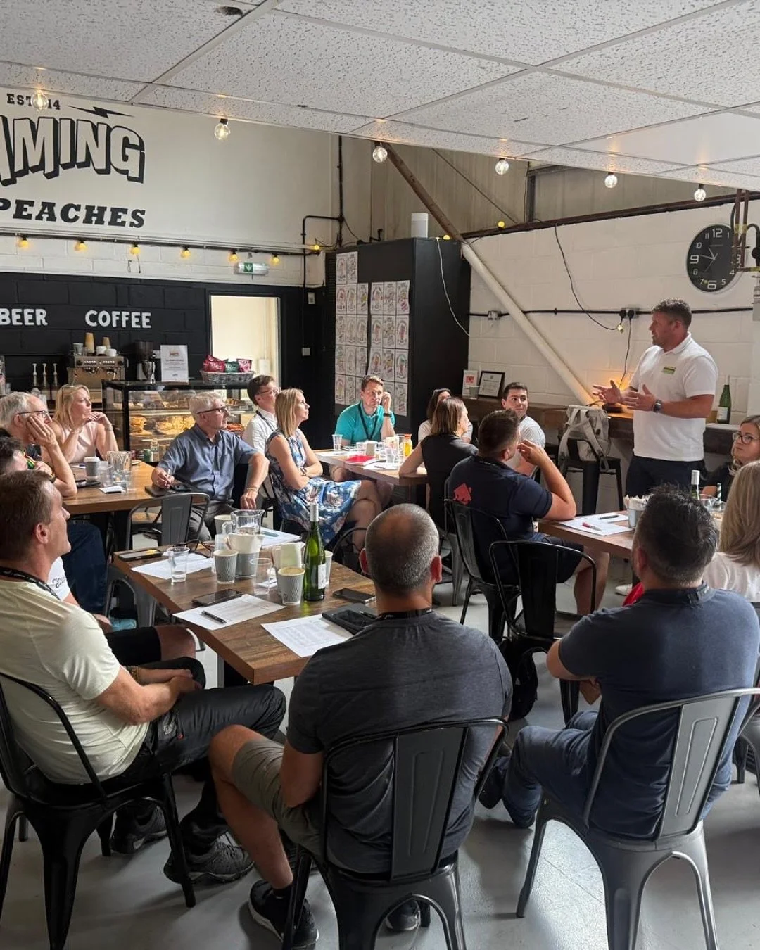 If you’ve been an LLO follower for a while, you may have seen me talk about a monthly networking group here in Poole, Dorset called Live Life Connected.
I founded this group 2 years ago this month and am incredibly proud of how far it’s
