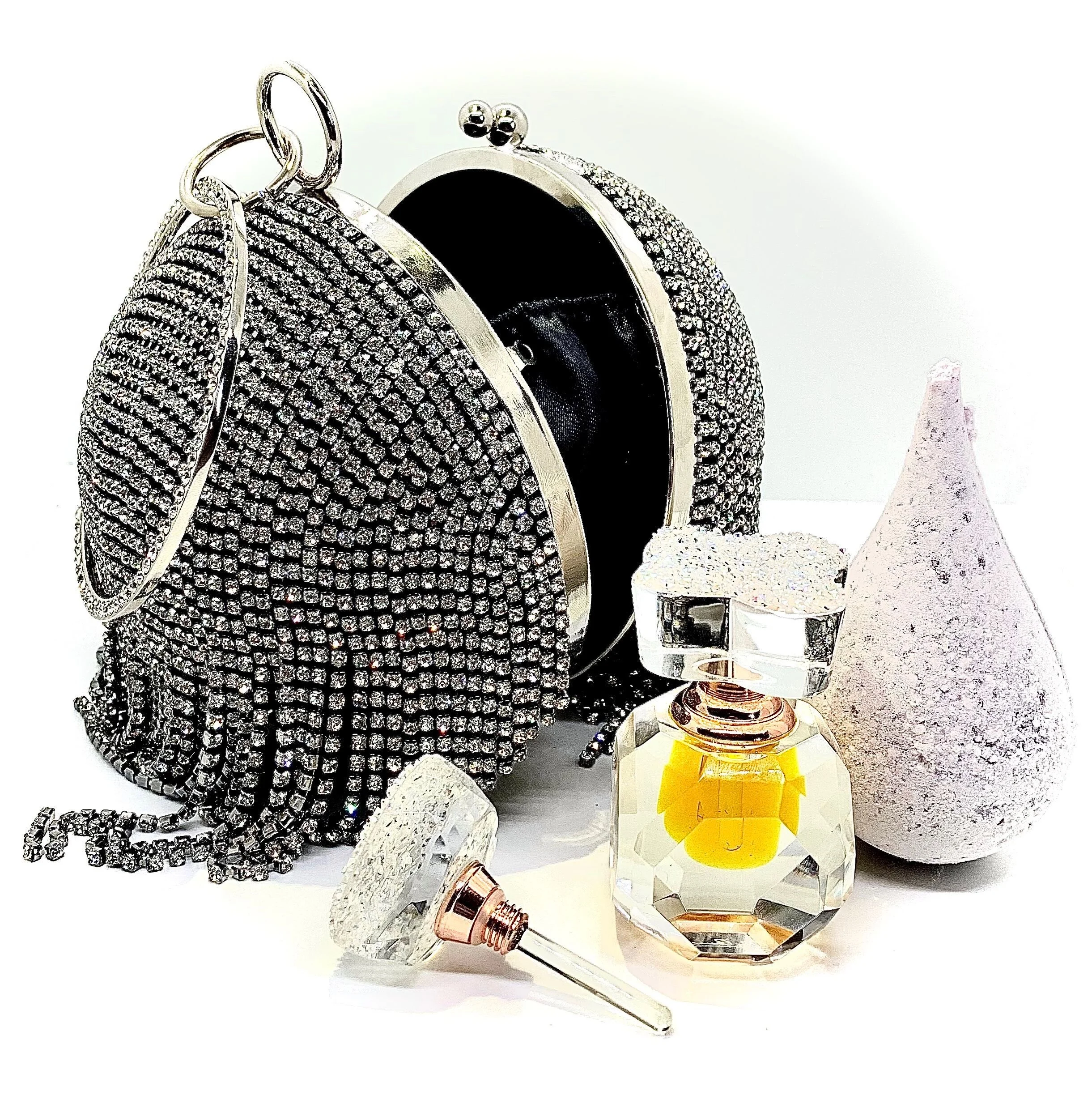 OIL MAMA EXCLUSIVE "DIVERSION" KIT (HANDBAG, EO BLEND PERFUME, BATH BOMB)