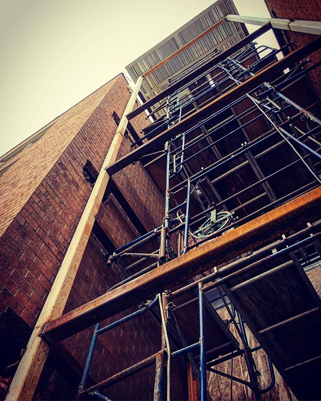 All the way up. Gloucester Elevator Installation well on its way! .
.
.
.
#construction #architecture #design #renovation #elevator #masonry #newconstruction #building #exteriordesign #contractor #constructionsite #architect #modern #upgrade #constru