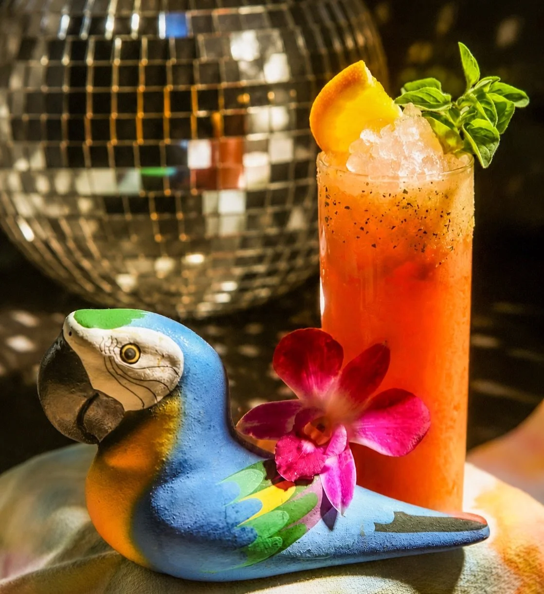 GARDEN PARTY 
Stacked with ALL-STAR ingredients, each one ready for its moment in the limelight.

Creamy coconut, freshly juiced carrot, Aperol, gin, sherry, and a spring salt rim all show up with something to prove. 

Playing together beautifully in