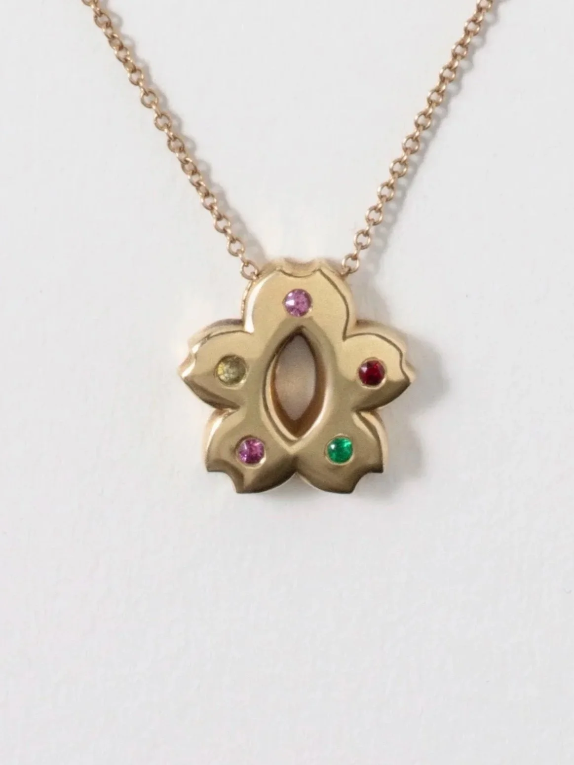 ASTRO MANDORLA NECKLACE