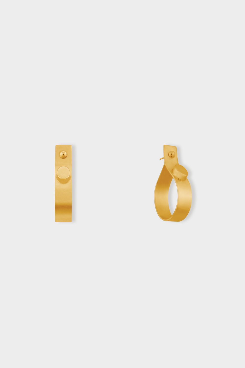 JUNETHINGS_GOLD_PANIC_BUTTON_EARRINGS