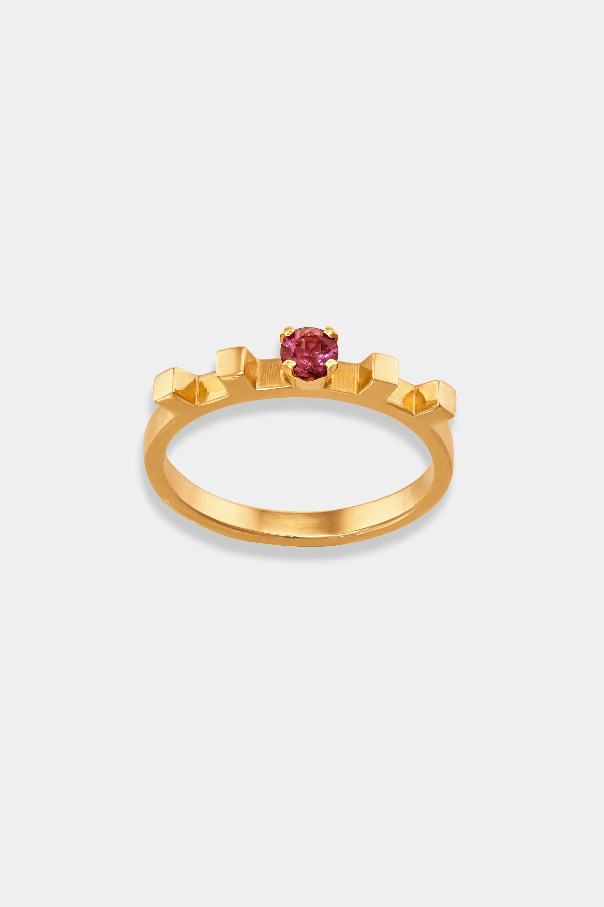 4 CUBES AND 1 STONE RING