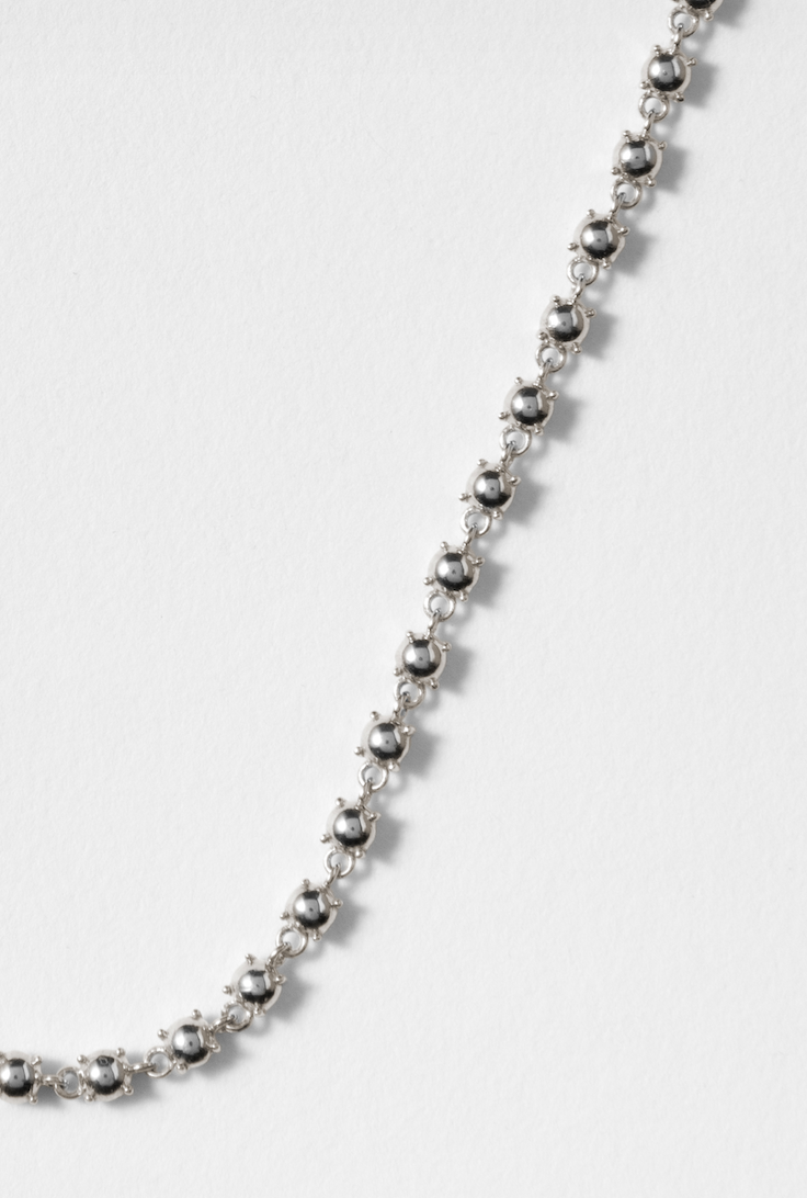 JUNETHINGS_SILVER_BEAD_NECKLACE_.png