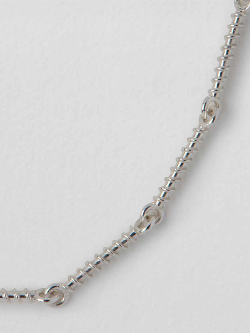JUNETHINGS_SILVER_SCREW_NECKLACE_FRAGMENT_.png
