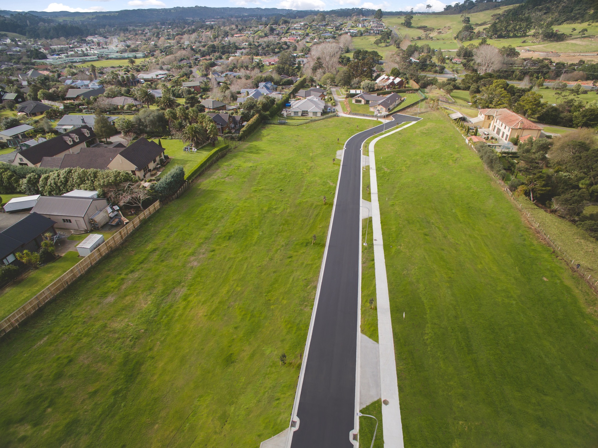 Traverse-Property-Sections-For-Sale-Sites-Waimauku-Solan-Drive-West-Auckland-Land-Real-Estate-Blocks-Build-Dream-Home-Muriwai-Riverhead-Kumeu-Woodhill-Golf-Surf-Bike-Shop-Beer-Wine-Paul-Fearon-Kent-Kari-0037.jpg