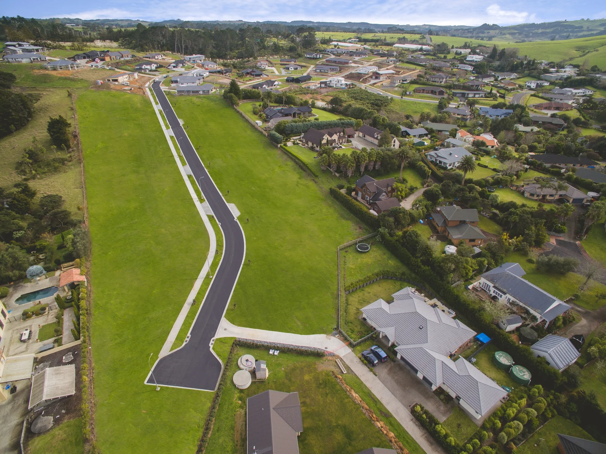 Traverse-Property-Sections-For-Sale-Sites-Waimauku-Solan-Drive-West-Auckland-Land-Real-Estate-Blocks-Build-Dream-Home-Muriwai-Riverhead-Kumeu-Woodhill-Golf-Surf-Bike-Shop-Beer-Wine-Paul-Fearon-Kent-Kari-0016.jpg