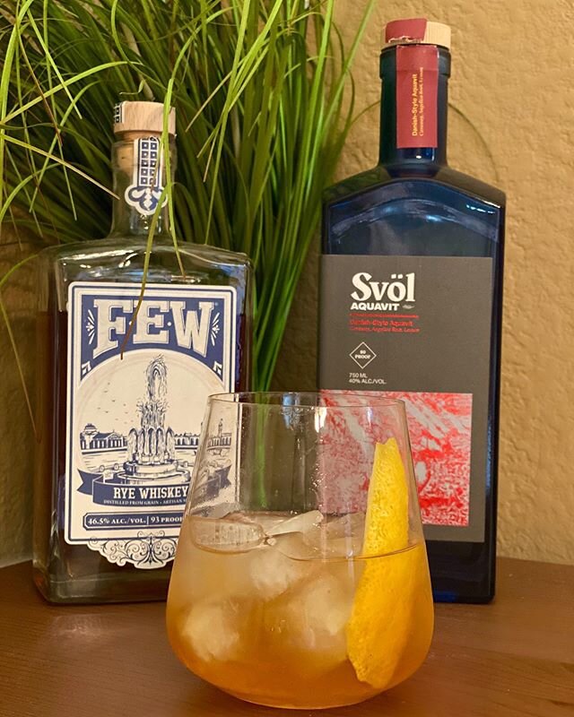 Cocktails at home🍹
This recipe is a David Wondrich cocktail, &ldquo;The Old Bay Ridge&rdquo;
Which he featured on his Lo-fi Lush Hour on Twitter Thursday! 
Easy and delicious👌🏼
&bull;
1.5 oz Sv&ouml;l Aquavit- Danish 
1.5 oz Rye whiskey (we used @