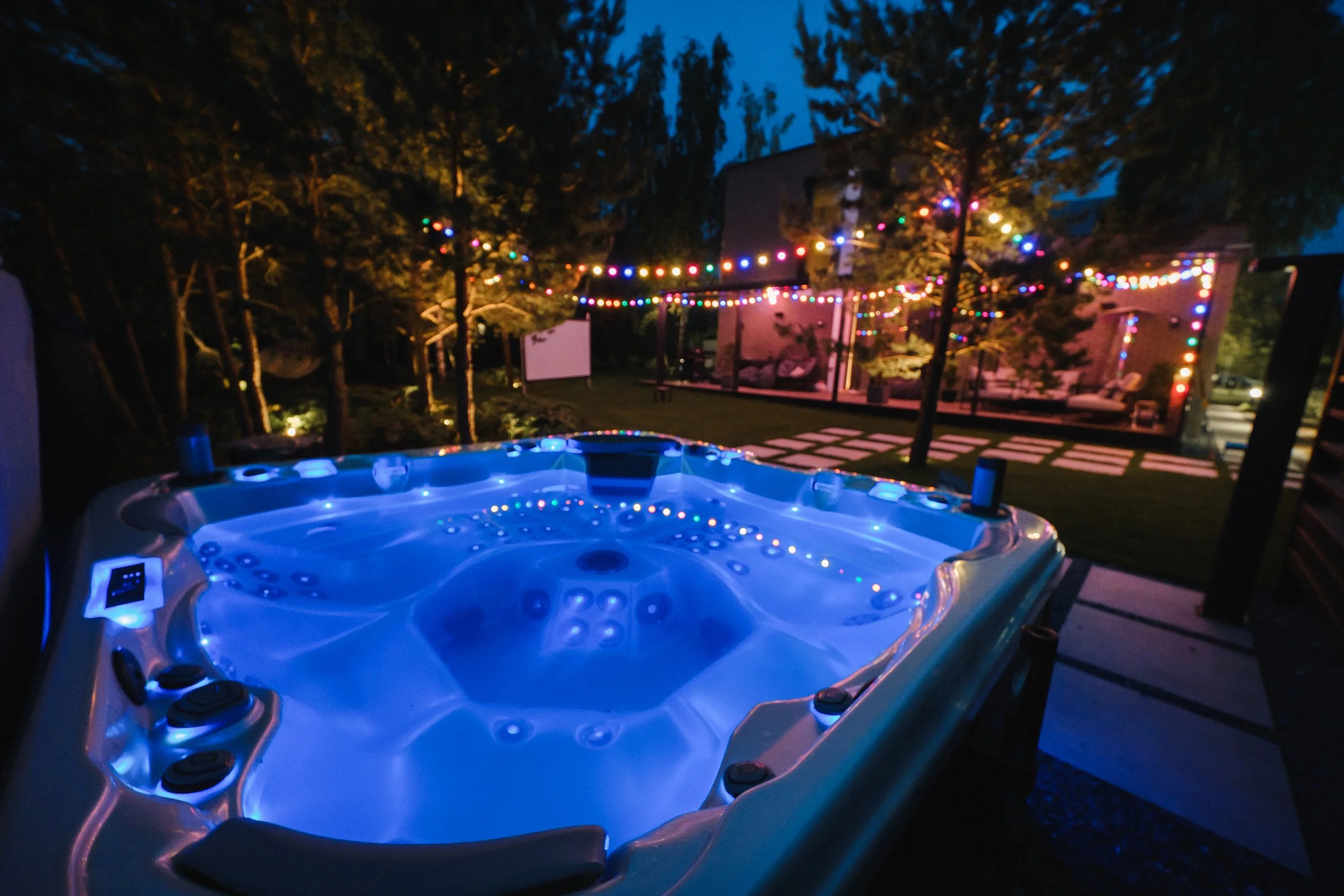 autonomous-hot-tub-or-jacuzzi-with-hot-water-and-e-2023-11-27-05-28-46-utc (1).jpg
