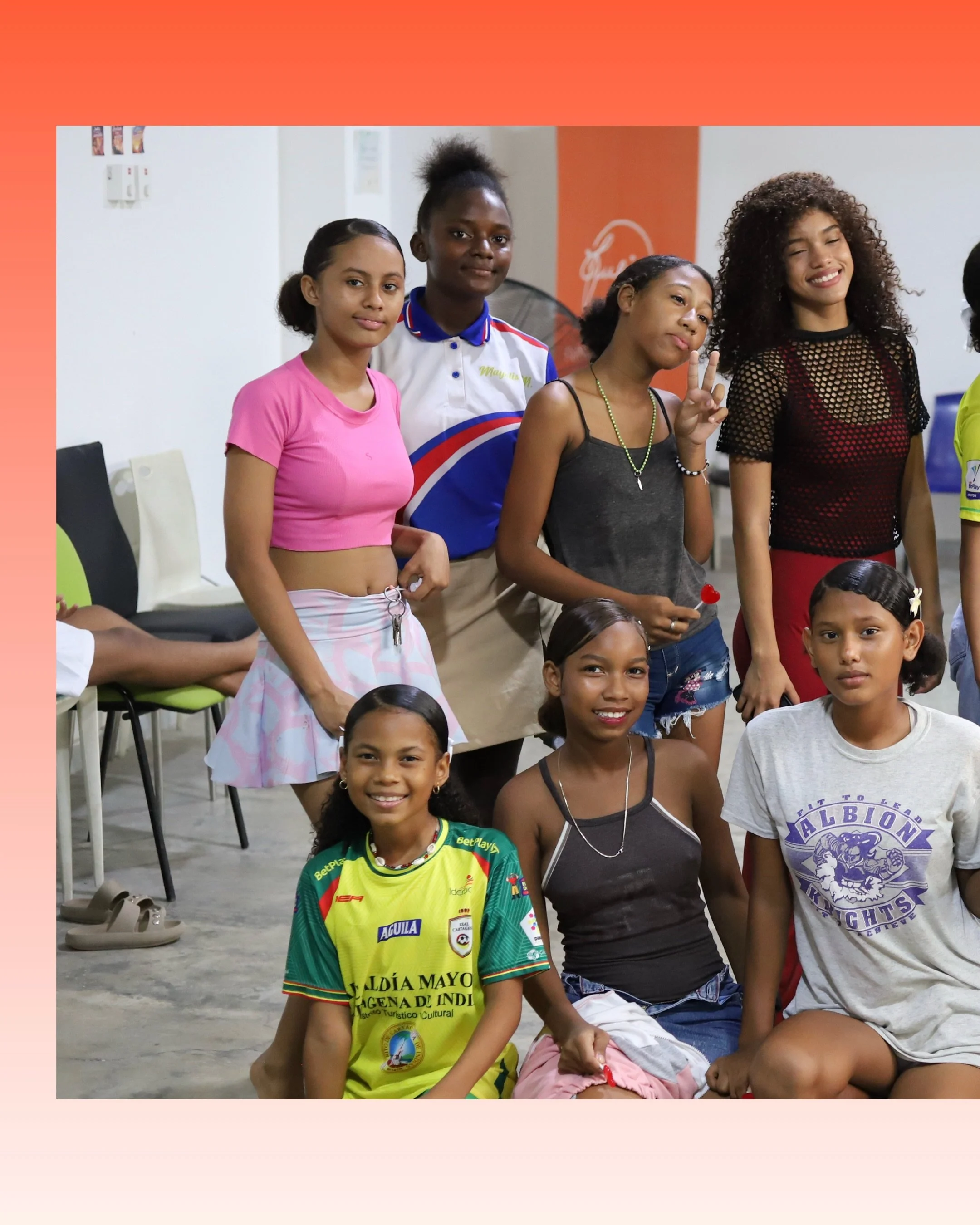En la Fundaci&oacute;n Julie 🧡 seguimos disfrutando de nuestras clases de baile, un espacio para aprender nuevos pasos, mantenerse activos y compartir en grupo.

Cada encuentro est&aacute; lleno de energ&iacute;a, ritmo y buena actitud, haciendo del