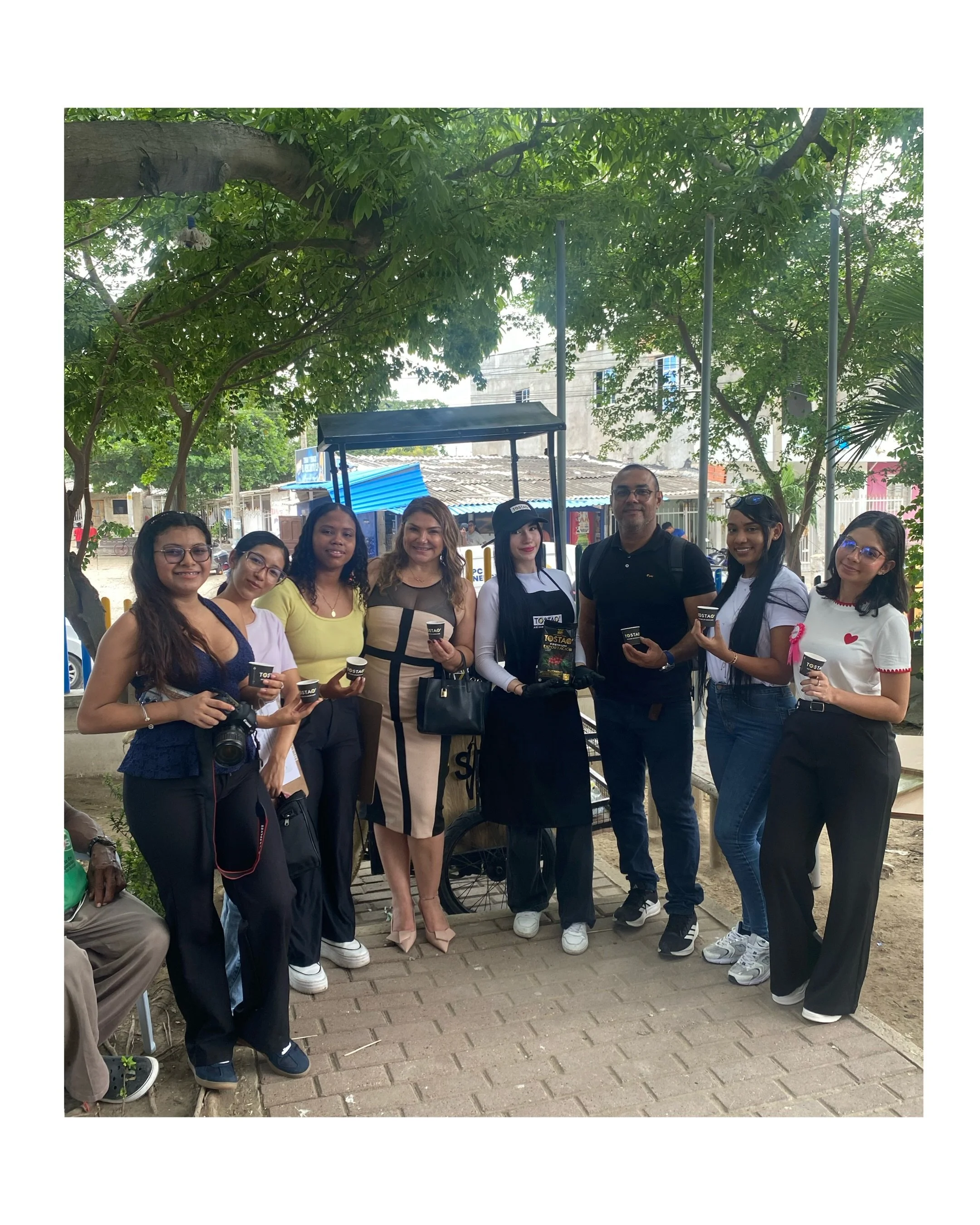 ☕️📖 Recordar tambi&eacute;n es una forma de construir comunidad.

En el Biblioparque de San Francisco, justo al proyecto San Francisco Territorio de paz, vivimos un encuentro lleno de historias, recuerdos y sonrisas, donde nuestros adultos mayores c