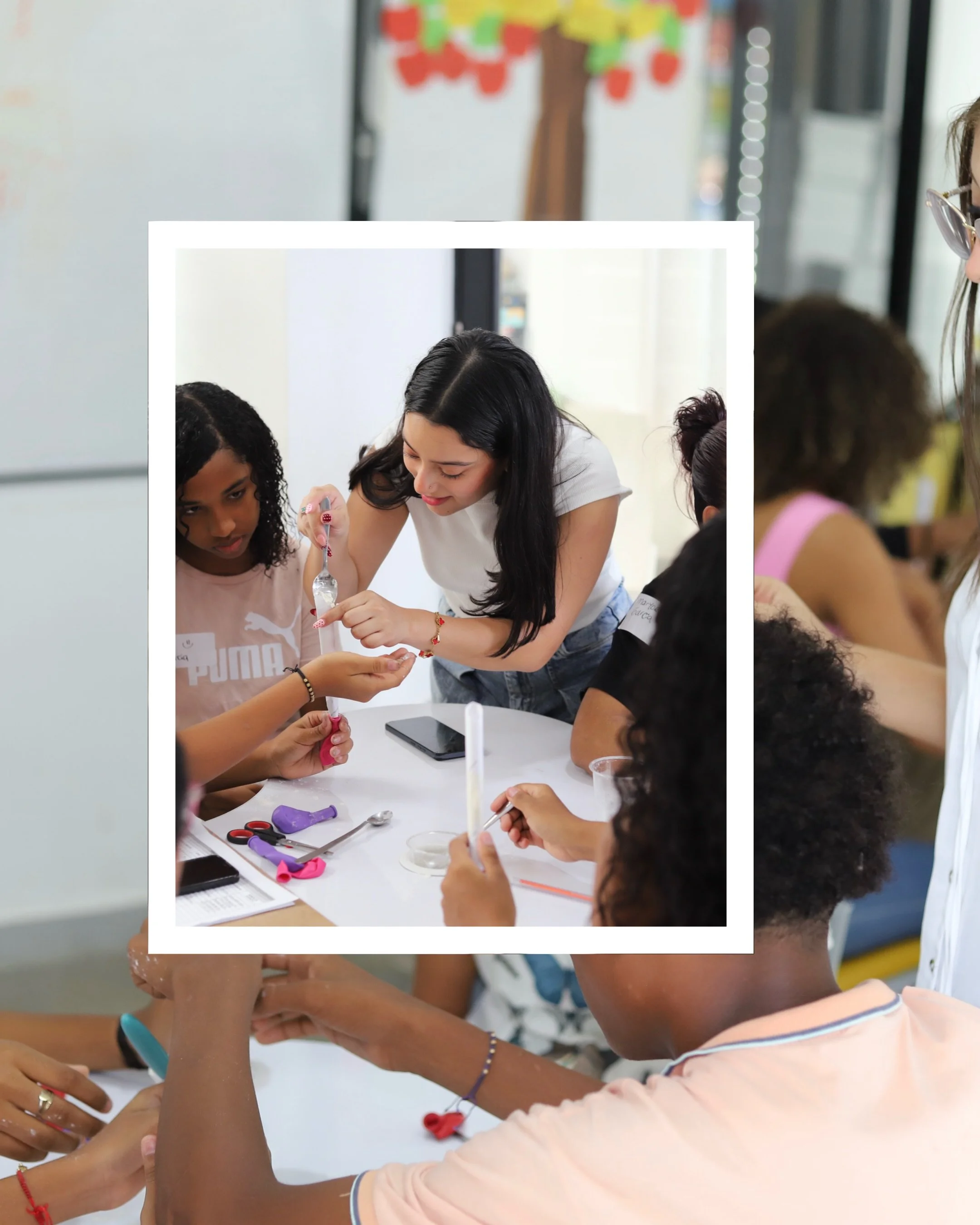 🤝✨ &iexcl;Un d&iacute;a para aprender, compartir y crecer juntos!

Vivimos una jornada muy especial junto a la Fundaci&oacute;n Bol&iacute;var Davivienda, quienes llegaron a la Fundaci&oacute;n Julie 🧡 para compartir con nuestros j&oacute;venes una