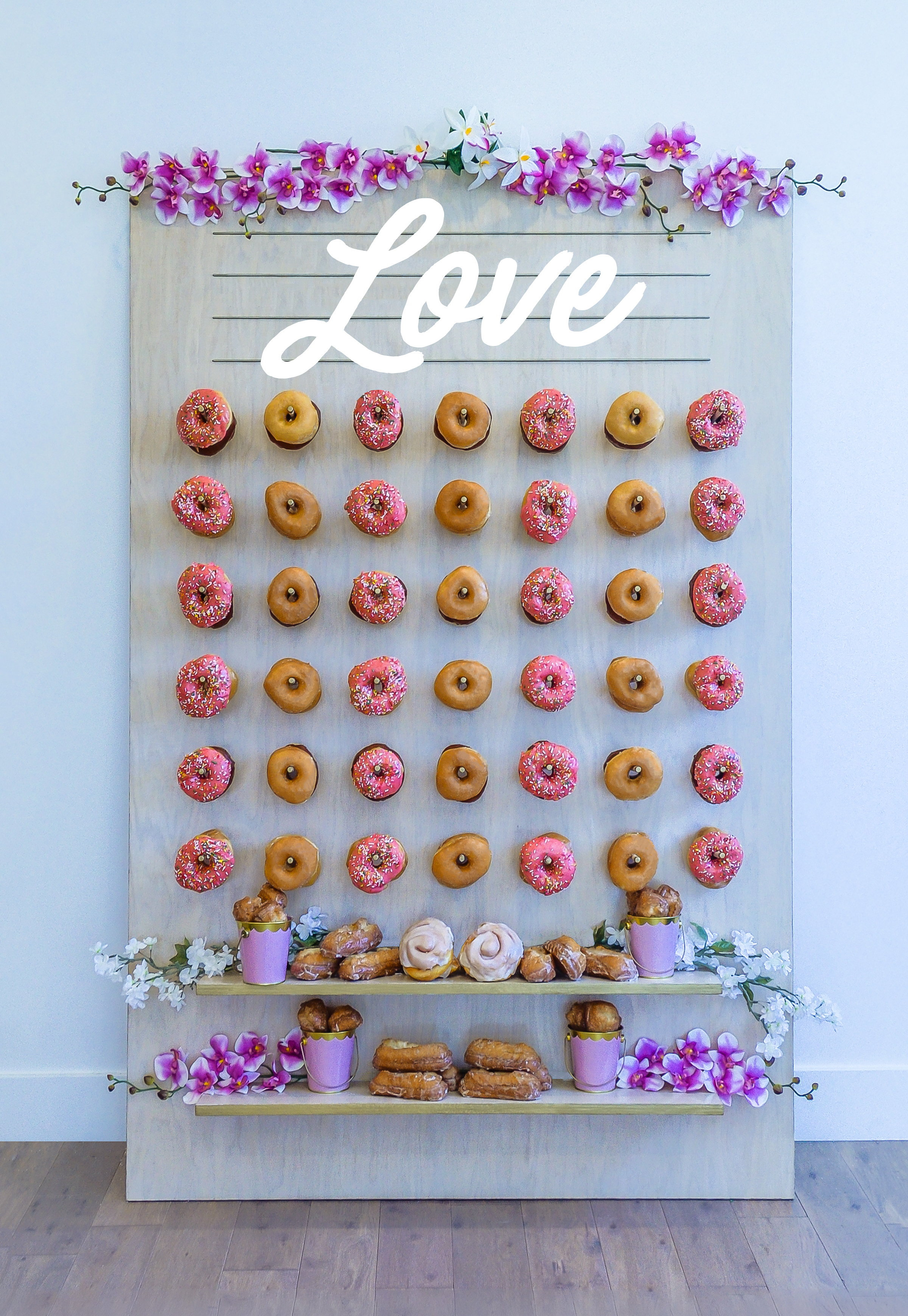 Wedding Donut Wall Ideas || Primo's Donuts Los Angeles