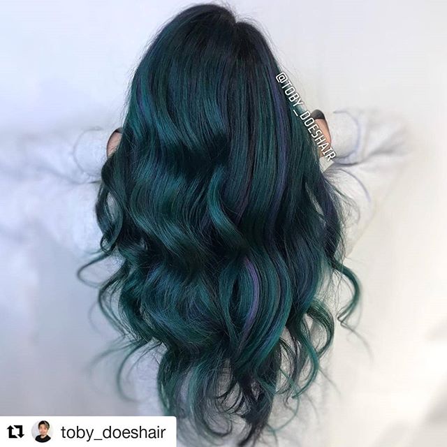 This mermaid hair by @toby_doeshair is life!🧜🏼&zwj;♀️ #Repost @toby_doeshair (@get_repost)
・・・
🧜🏼&zwj;♀️ Is it time to try something NEW?? I love going on fun journeys with clients&rsquo; hair. Are you done with the grey x ash x beige (aka the Va