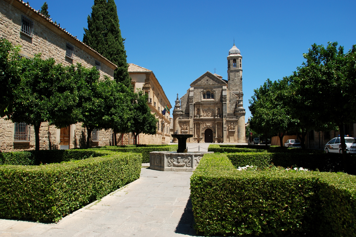 Plaza Vázquez de Molina.
