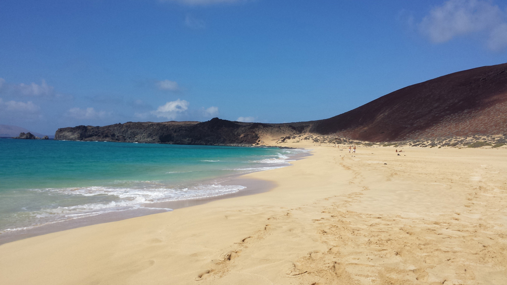 playa-de-las-conches-la-graciosa.jpg