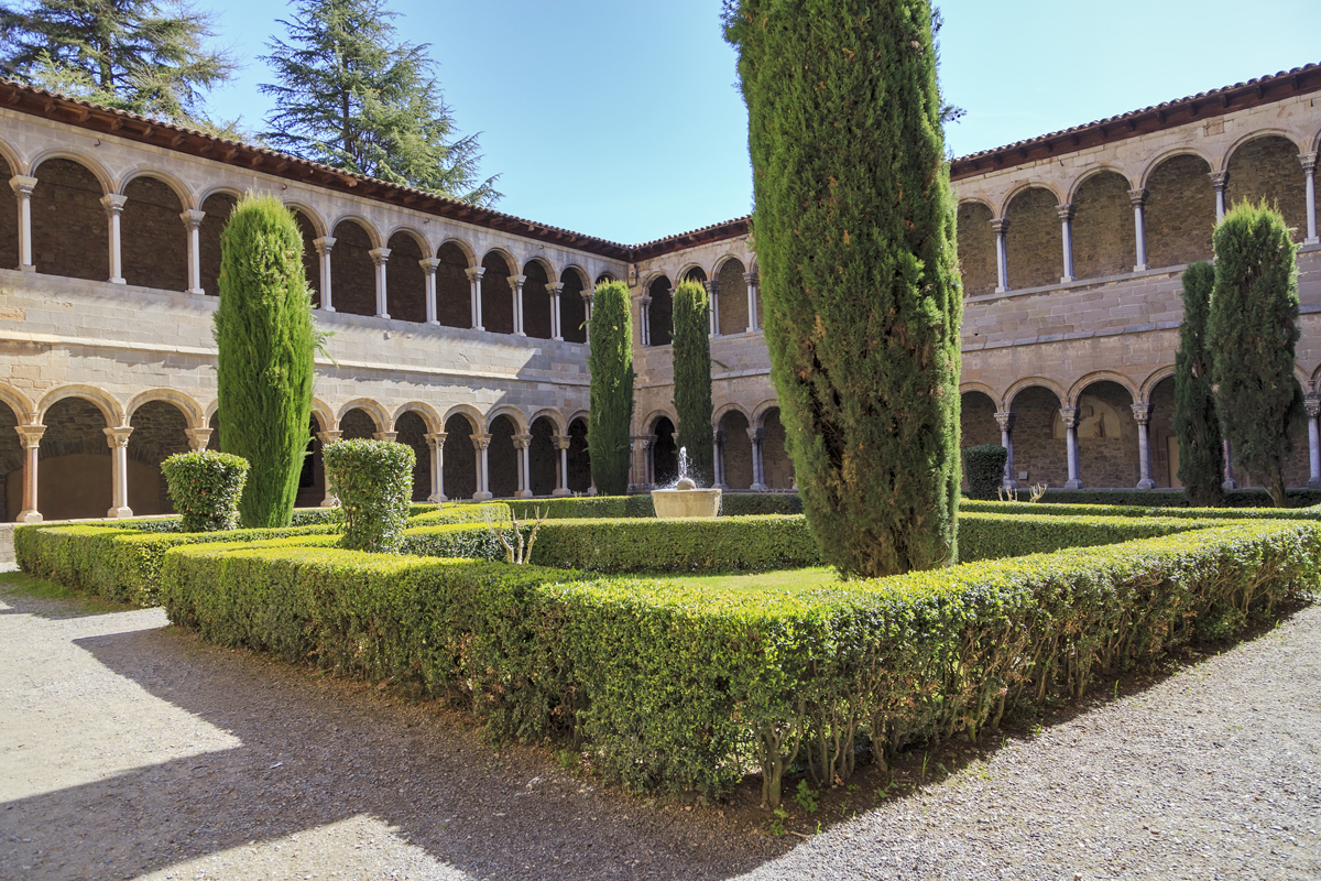 Monasterio de Sta. María de Ripoll (Girona) - Claustro.