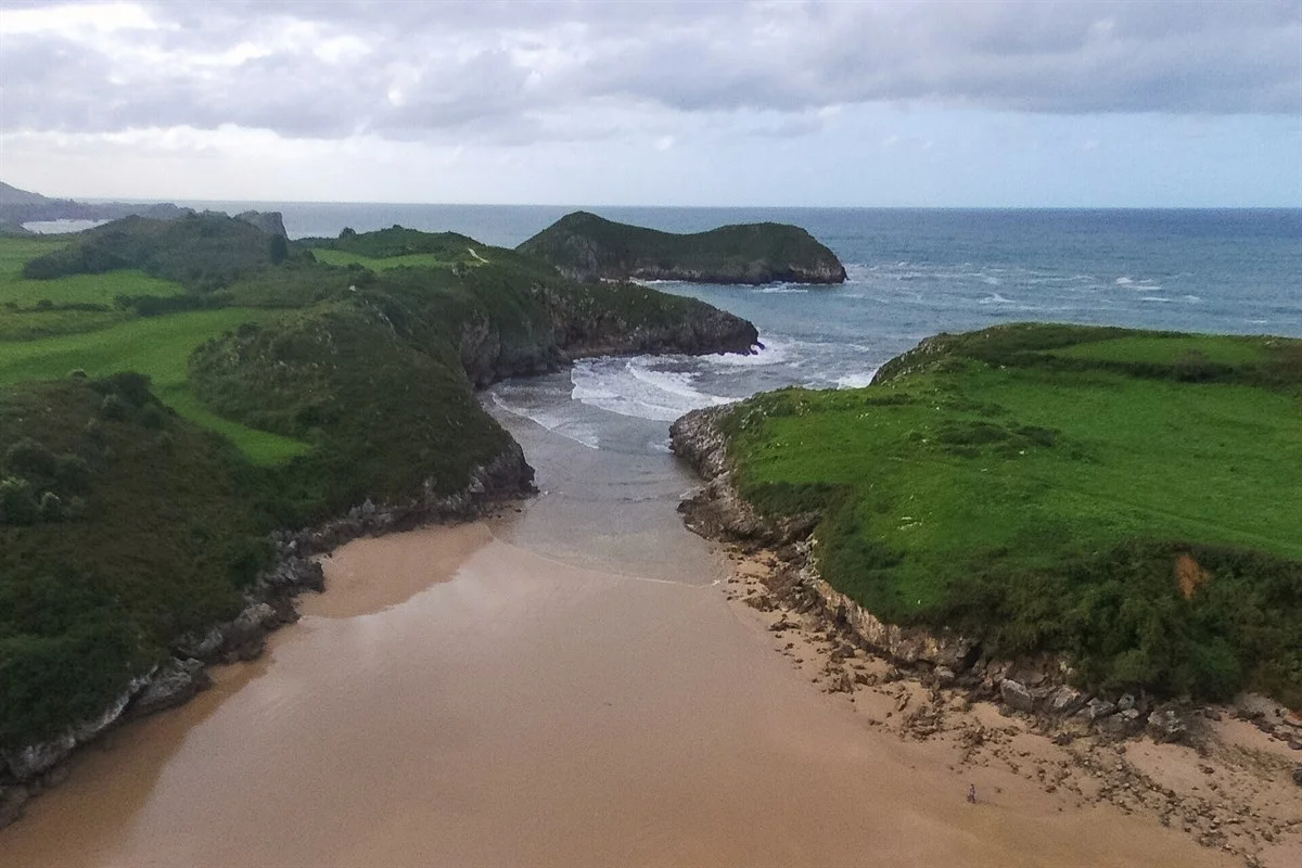 Las playas más bonitas de Asturias - Playa de Poo