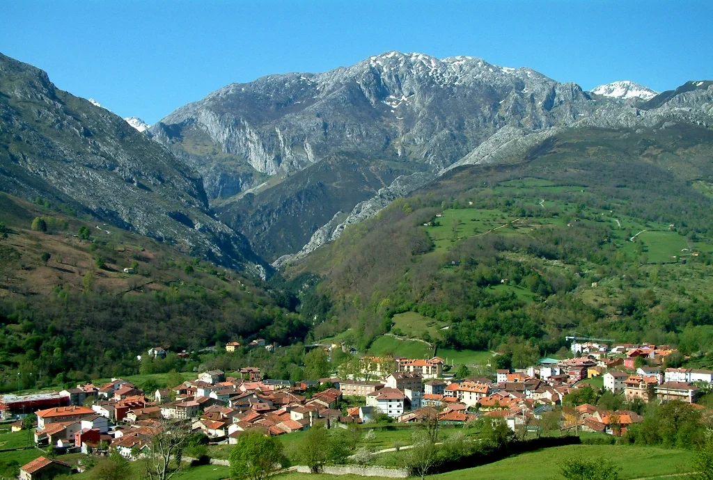 Arenas de Cabrales (Asturias)