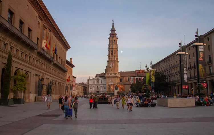 Qué ver en Zaragoza - Plaza del Pilar