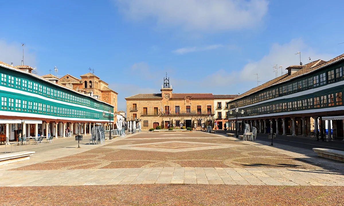 Las Plazas más bonitas de España - Plaza Mayor de Almagro (Ciudad Real) | Foto: Joserpizarro | Dreamstime.com