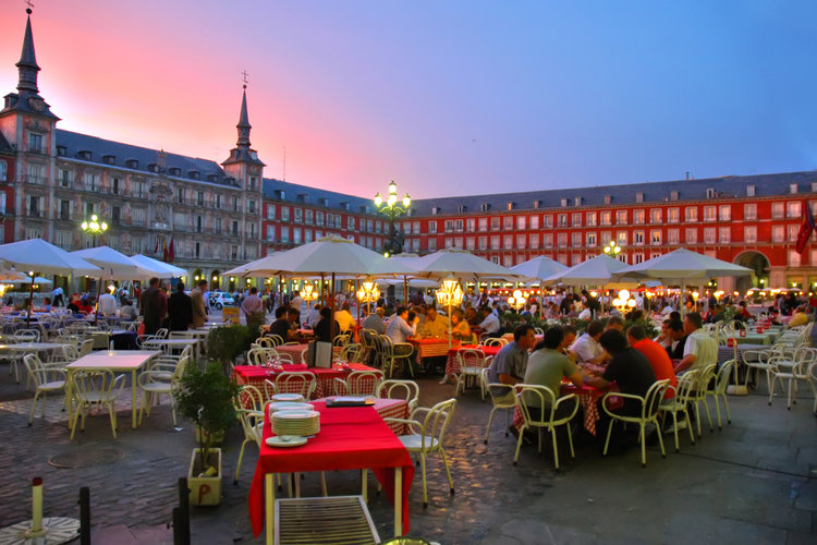 Qué ver y hacer en Madrid - Probar su gastronomía | Foto: Vinicius Tupinamba | Dreamstime.com