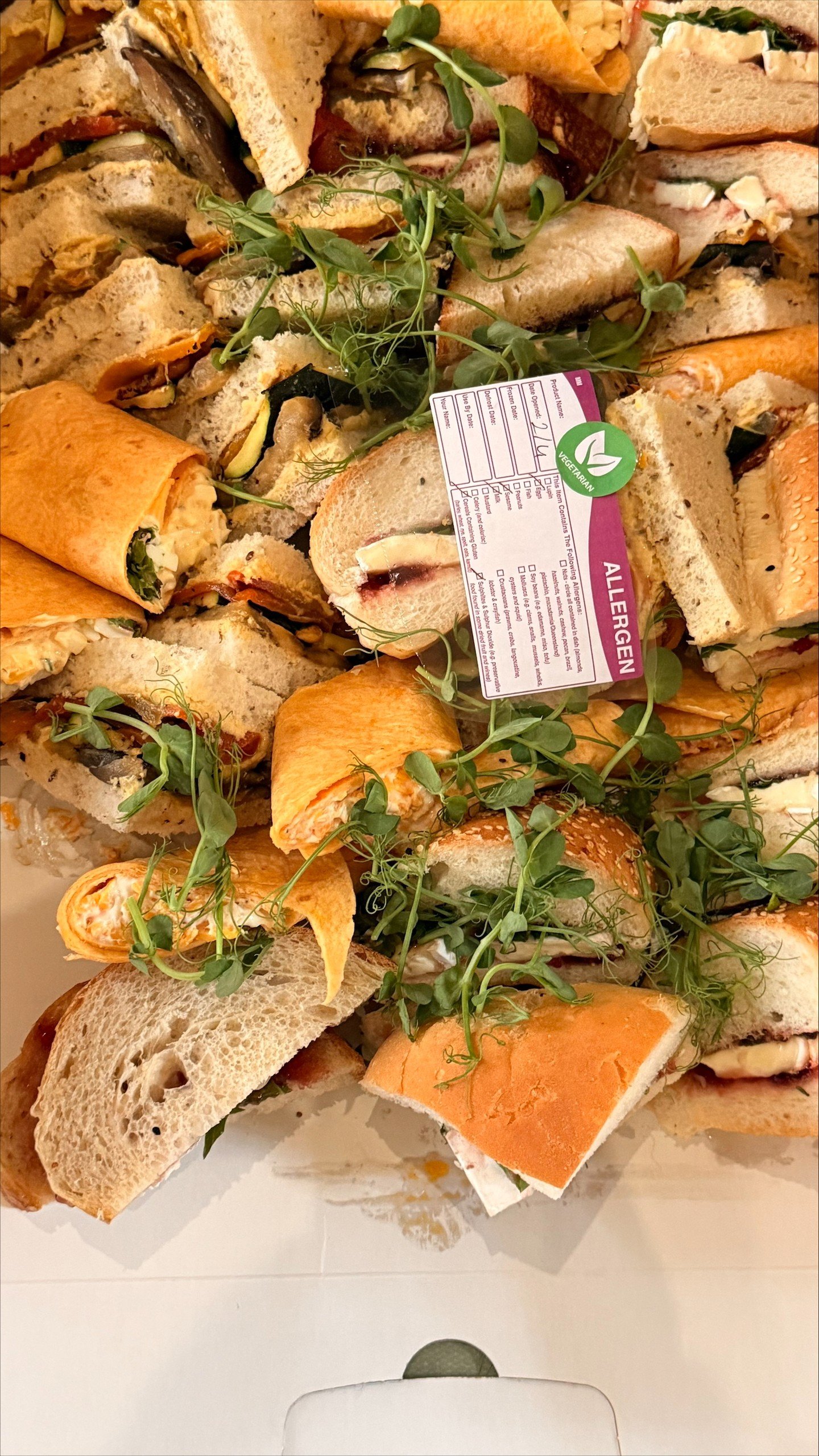 Another fantastic recent #MusicaliTea with live music, free food and drinks and a warm community atmosphere. #SocialPrescribing join our upcoming events at hsl.church/events