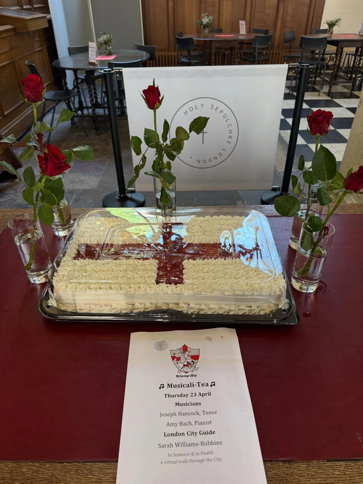St George&rsquo;s Day 🎶Musicali-Tea🎶
Thank you @limoncello_catering for the super 🏴󠁧󠁢󠁥󠁮󠁧󠁿cake.  We welcomed @joseph_hancock_tenor and @amybach.piano for the most beautiful performance followed by the wonderful @meetmrslondoner @city_of_londo