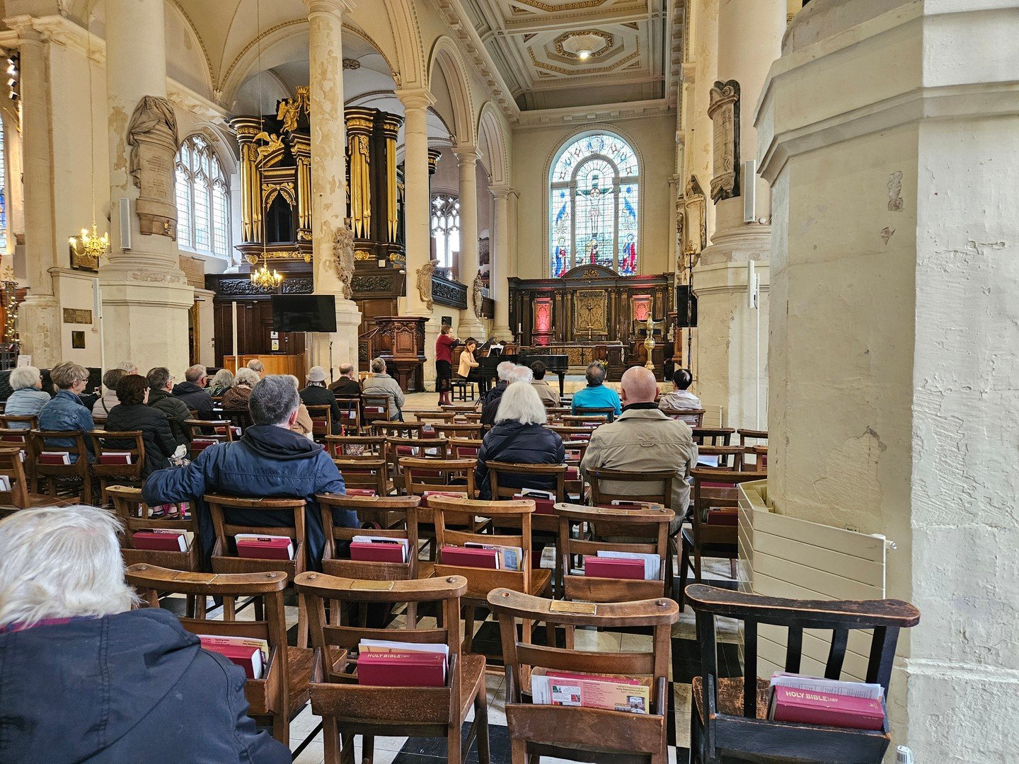 Another example of a fabulous Music-at-Hill midtown concert! No need to book, just come along and join us every Friday (including today!) from 1pm (free admission, voluntary retiring collection) visit hsl.church/music to learn about our other upcomin