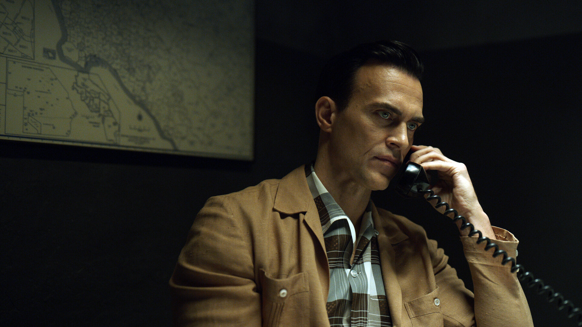 (1) Cheyenne Jackson as Dale Jennings (COURTESY OF HBO MAX).jpg