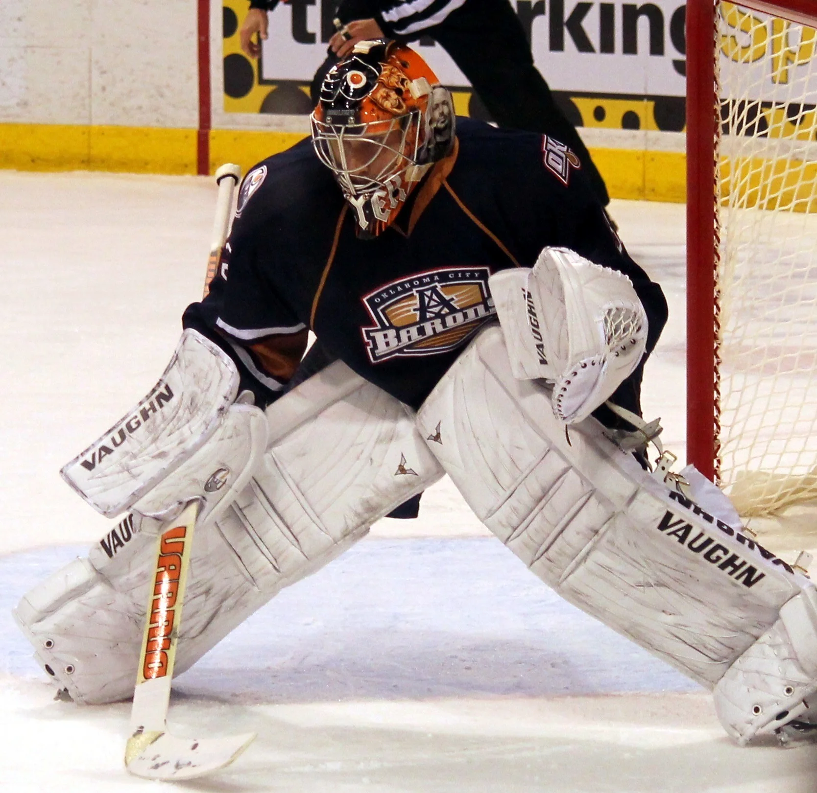 Niko_Hovinen_-_OKC_Barons_(2).jpg
