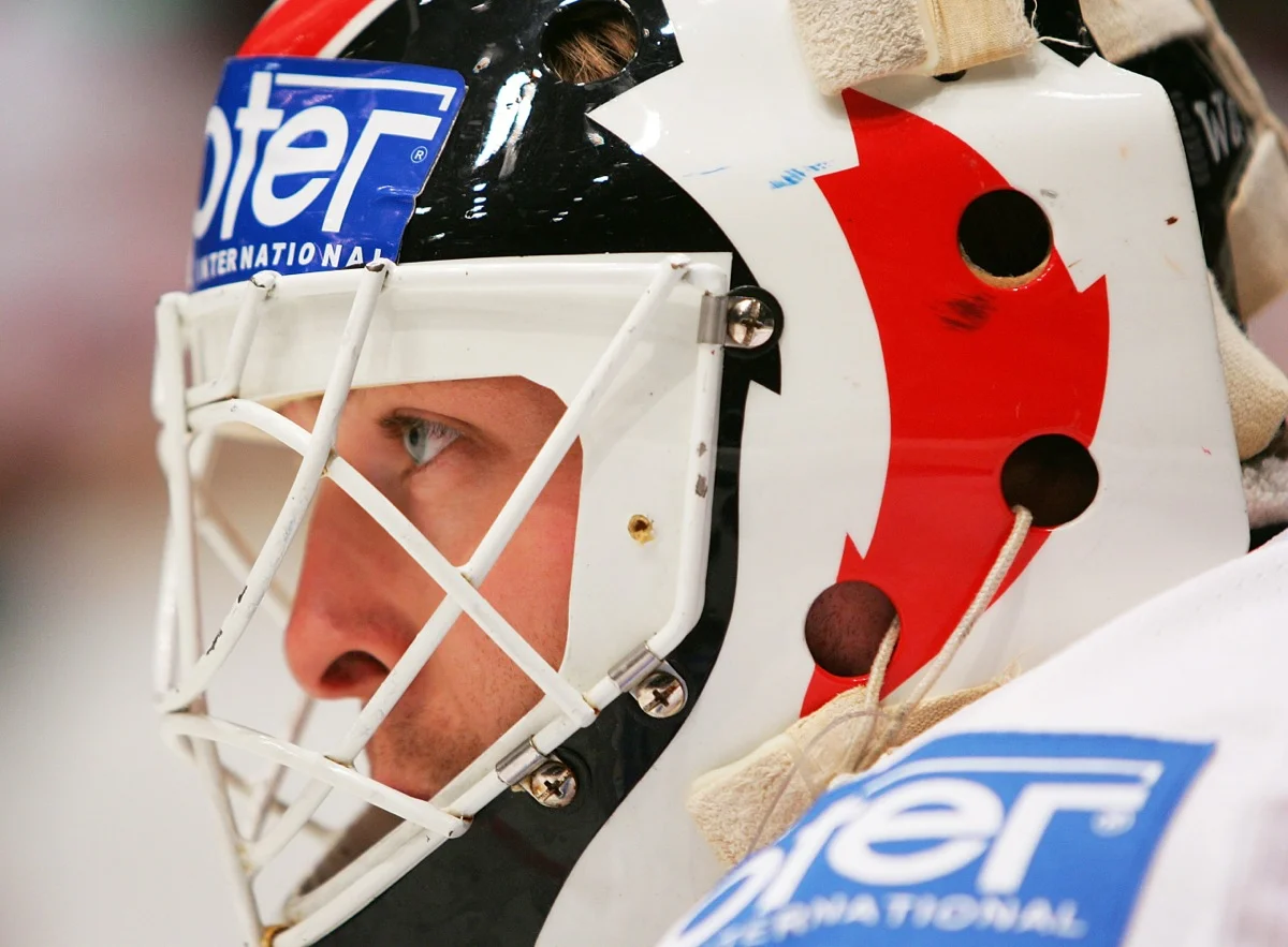 brodeur_dev_2005iihf_match_3.jpg