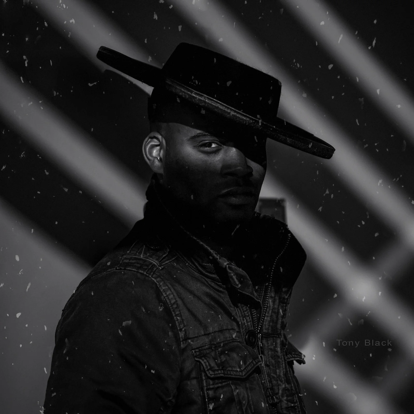 Signature.jpg