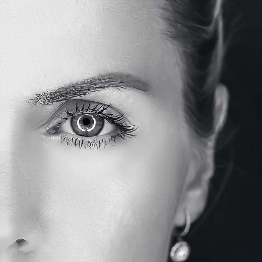 Black and White-26.jpg