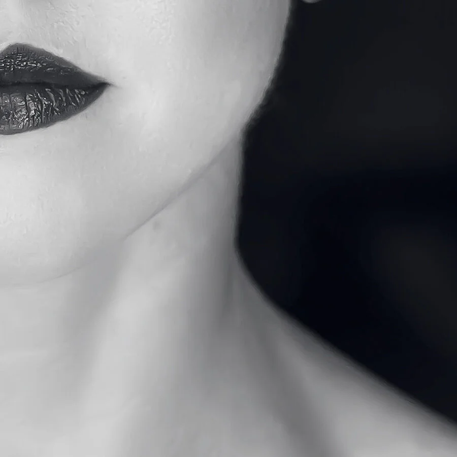 Black and White-28.jpg