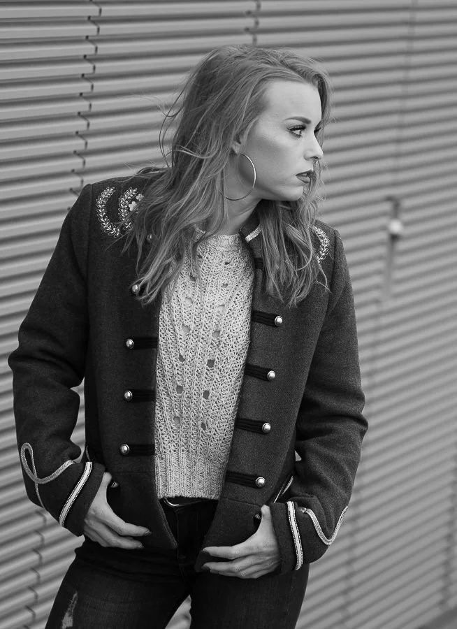 Black and White-44.jpg