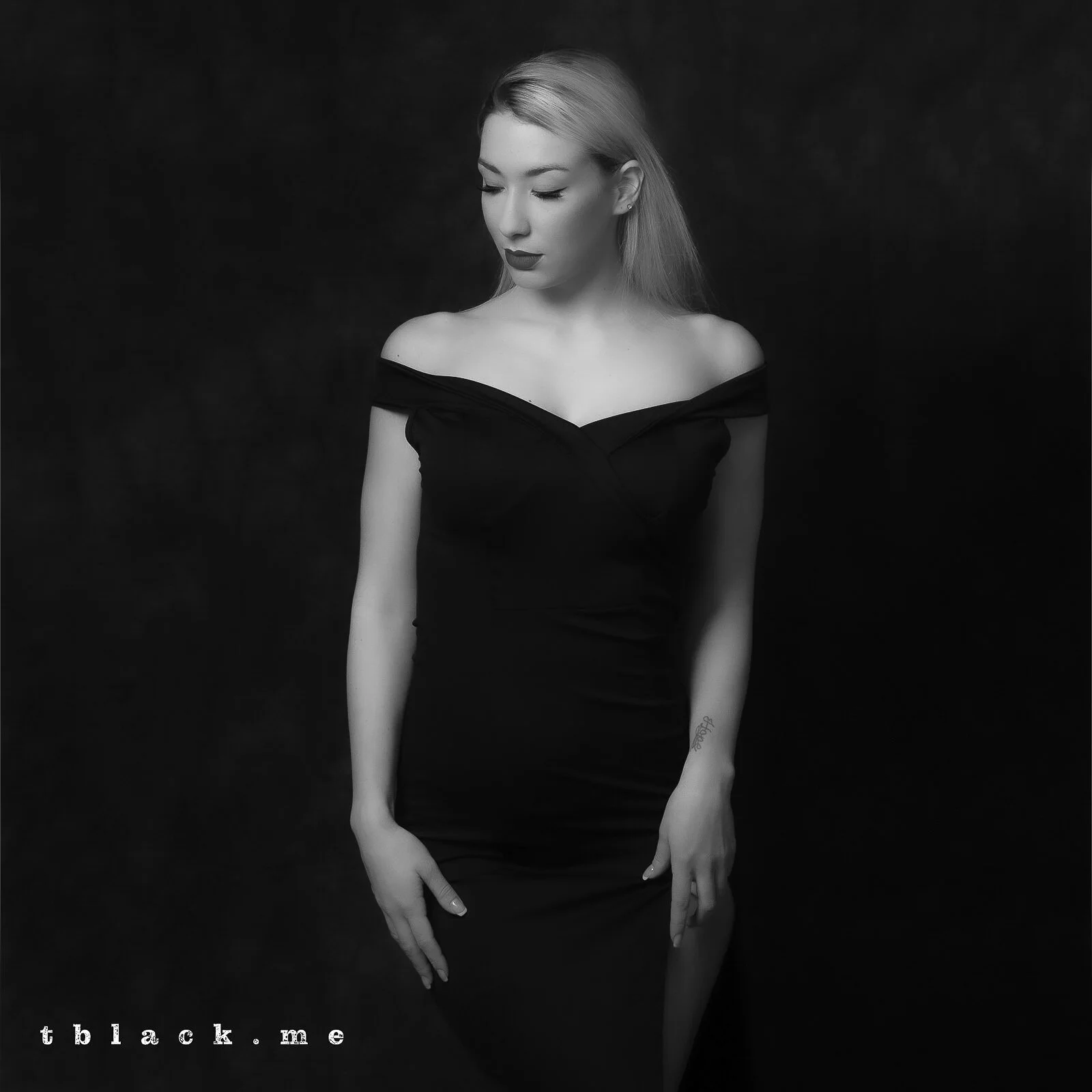 Claudia_tblack.me-350.jpg