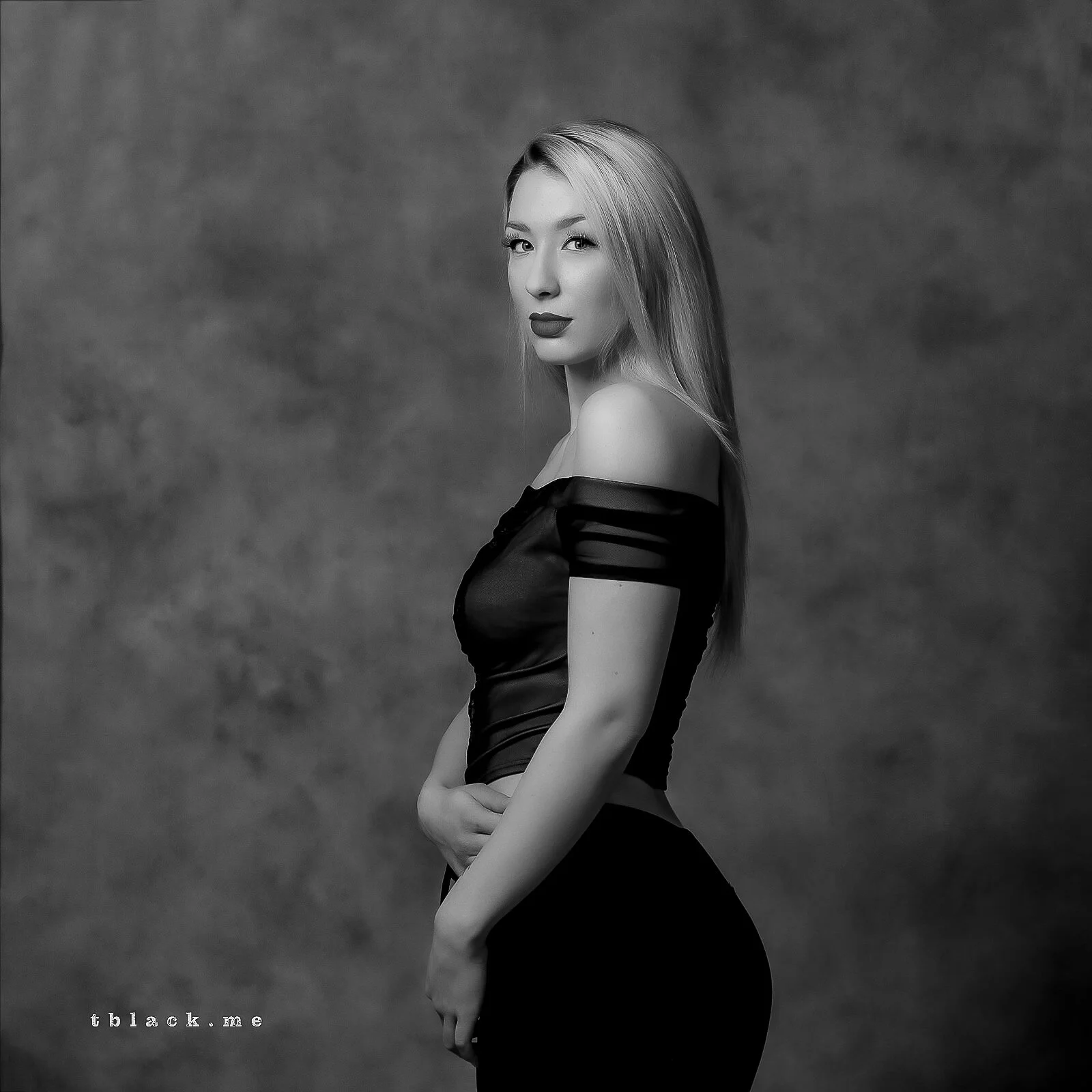 Claudia_tblack.me-422.jpg