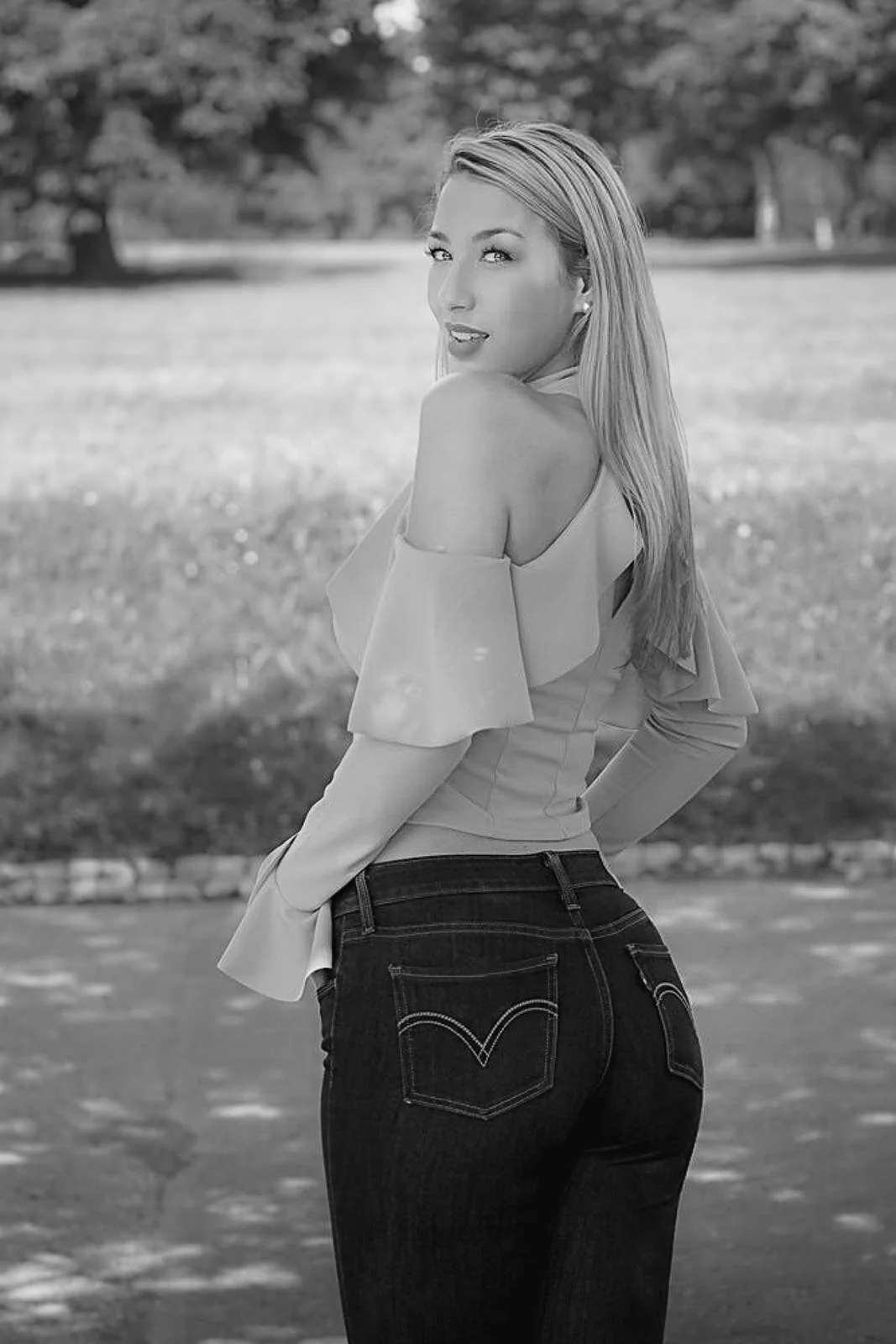 Claudia_tblack.me-425.jpg
