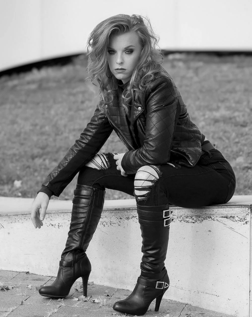 Portrait-24-1-3.jpg
