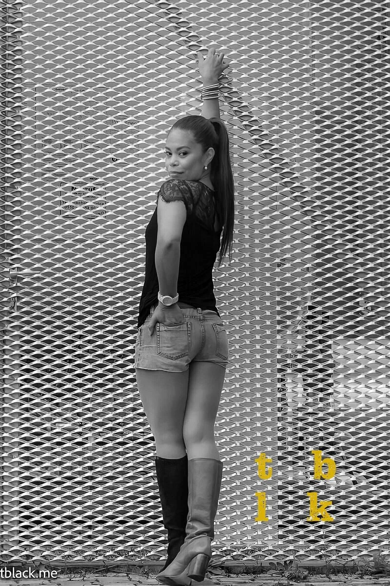 tblack.me_Ana_Uni_2021_Bluewall-23-1-Exposure.jpg
