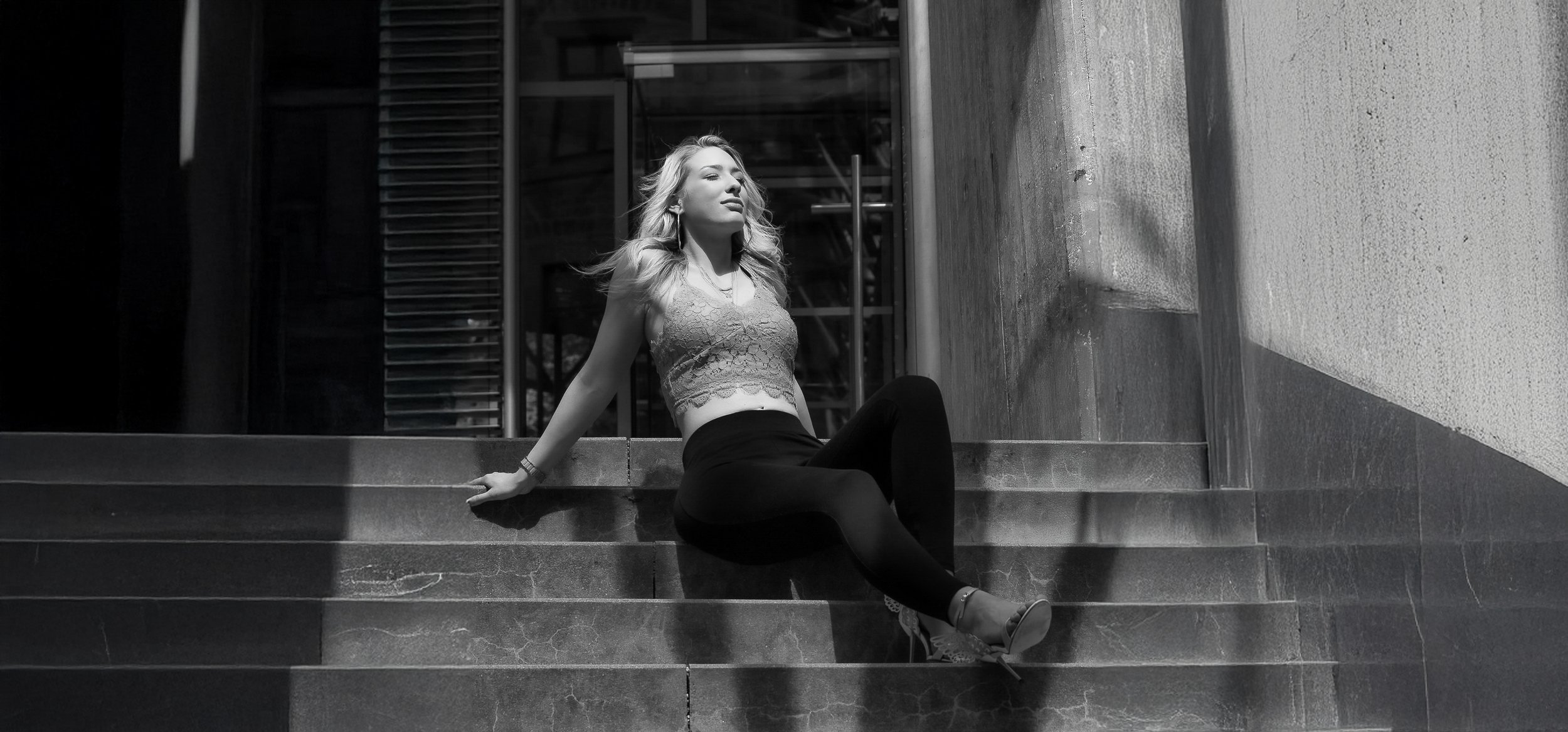 How to Pose-14.jpg