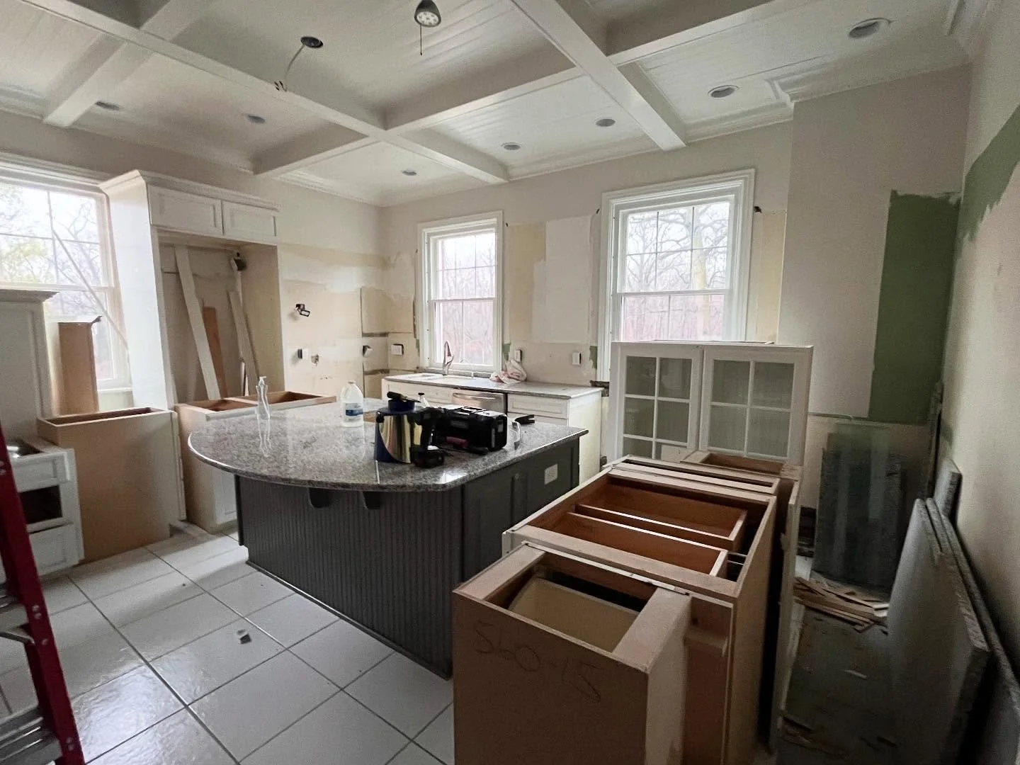 Lots of kitchen demo progress this week in our house! 😬 

#historichouse #renovation #martendesign #kitchenremodel